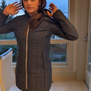 Cutter and Buck Blue denim quilted women's Rainier long jacket, with hoodie S